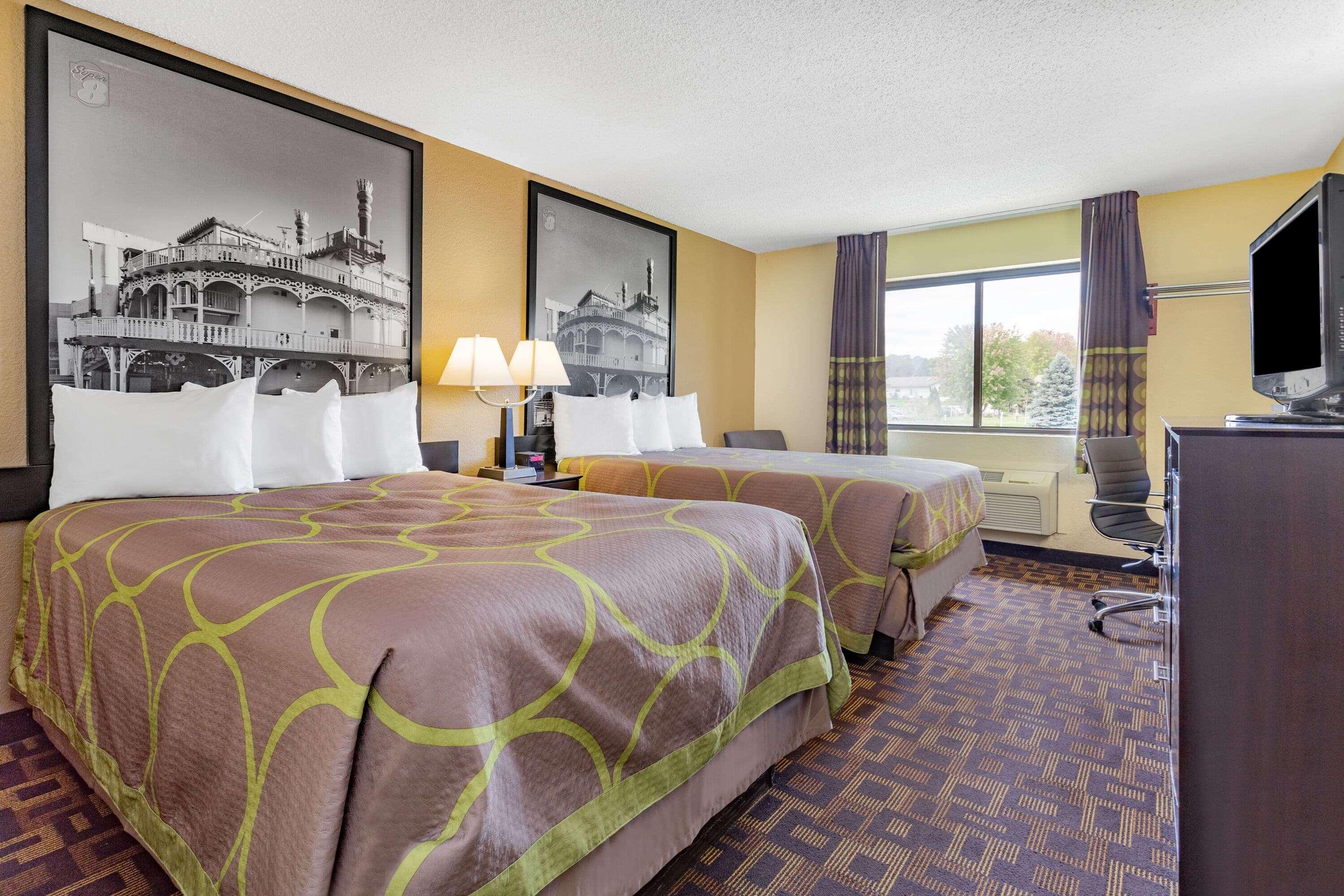 Super 8 By Wyndham Decorah Hotel Exterior photo